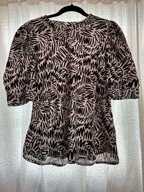 Nooworks Black and White Scribble-Print Puff Sleeve Top